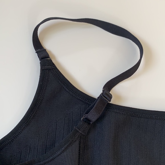 Lot of 2 Lululemon bodysuits - Picture 6 of 6